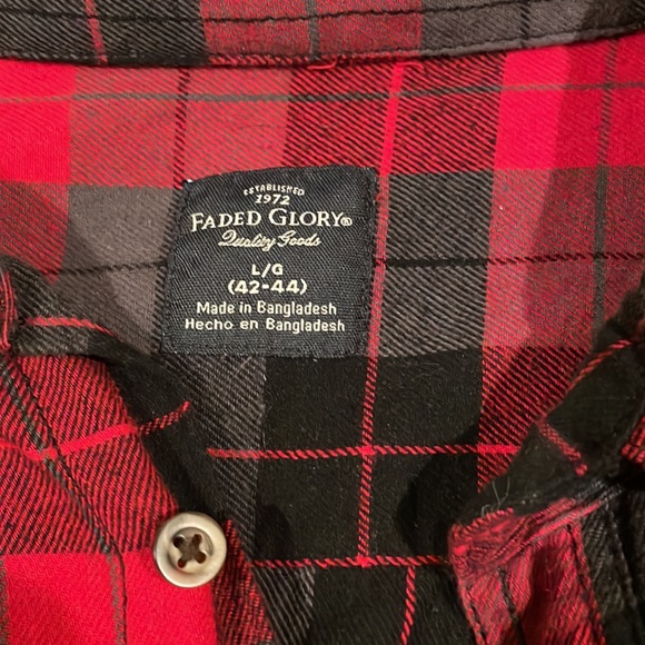 Mens button down flannel never worn. Size L - Picture 2 of 2